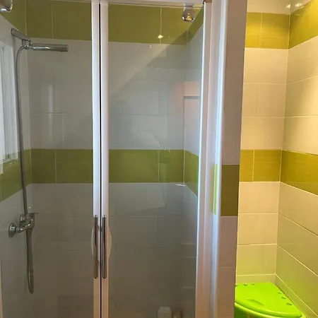 Apartamento Mercado Y Playa *