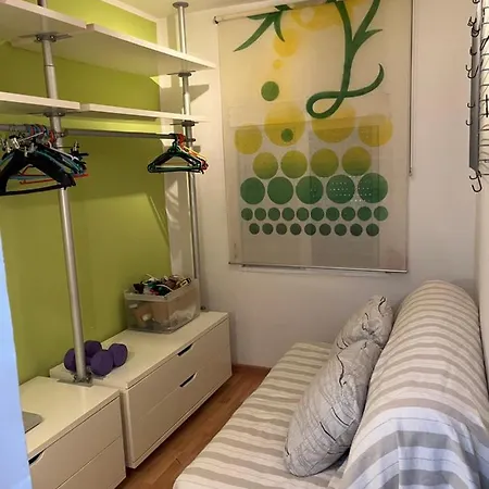 Mercado Y Playa إيسلا كريستينا